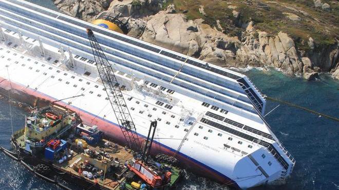 «Ho parlato col ministro Clini, vuole portare la Concordia a Livorno»