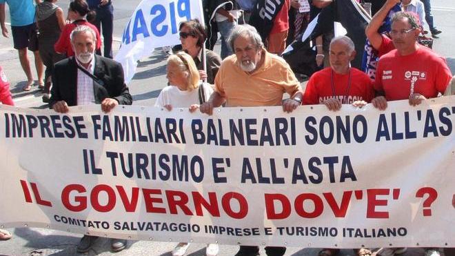 La Regione a Gnudi: «Salviamo i bagni»