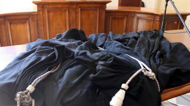 La relazione finisce, diffonde foto nude dell’ex