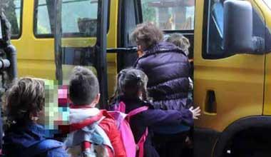 Piccola di 3 anni dimenticata sullo scuolabus 