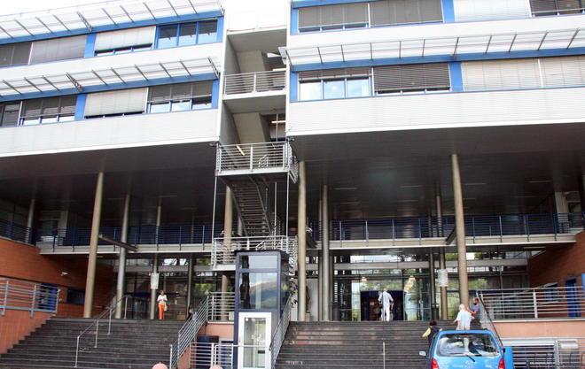 Corruzione, indagato medico del Versilia 