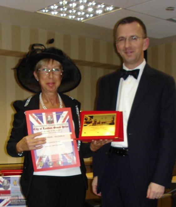 Doppio premio per la poetessa Scarfò a Londra e Lerici