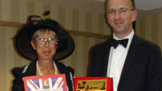 Doppio premio per la poetessa Scarfò a Londra e Lerici