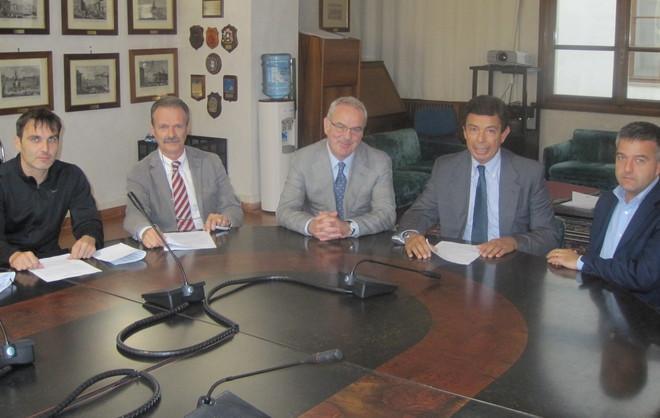 Porto, imprese e sindacati firmano il patto 
