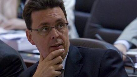 In piazza a raccogliere firme per Renzi, Bersani e Vendola