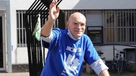 «Le province? Le abolirei insieme alle prefetture»