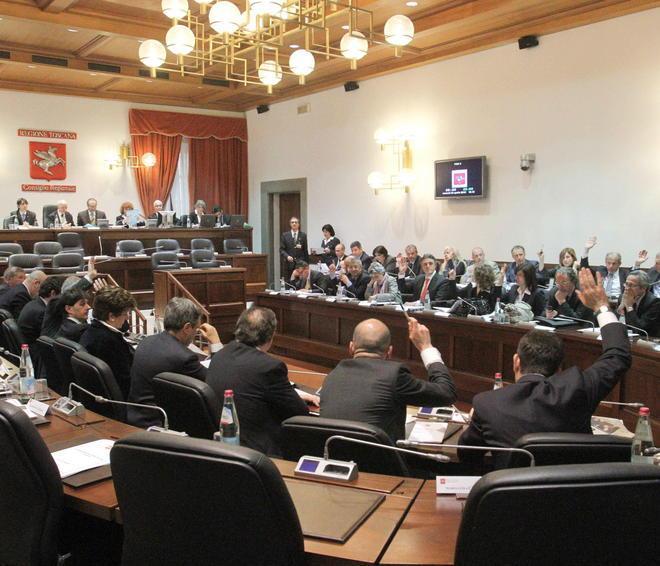 Votare o non votare Il dilemma Province non fa dormire il Pd 