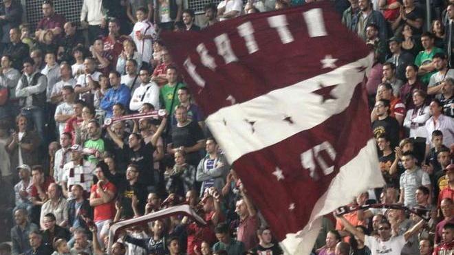 Biglietti anche oggi Raccolta in curva per Jonathan