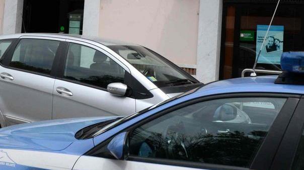 Ladro tradito dalle impronte lasciate nella casa svaligiata