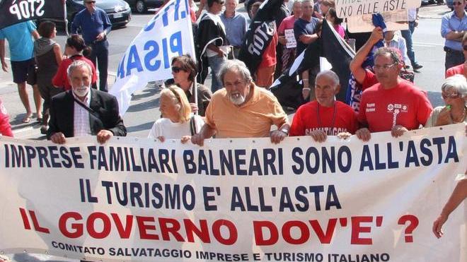 Spiagge, aste evitate in Spagna