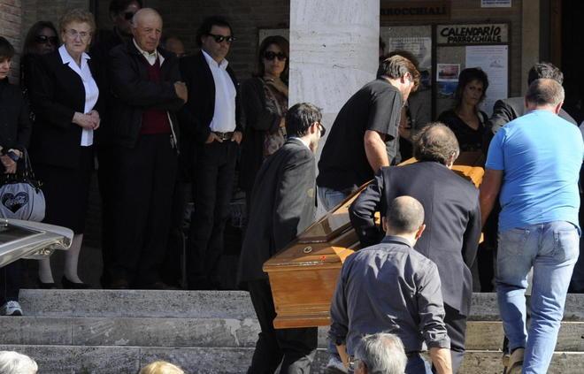 Uccisa da una malattia a 33 anni 