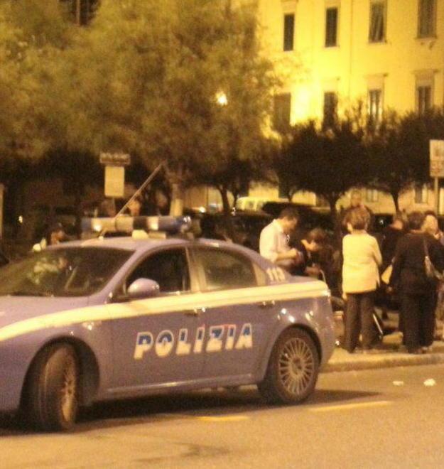 Il pullman della gita si guasta: 35 turisti bloccati per 6 ore 