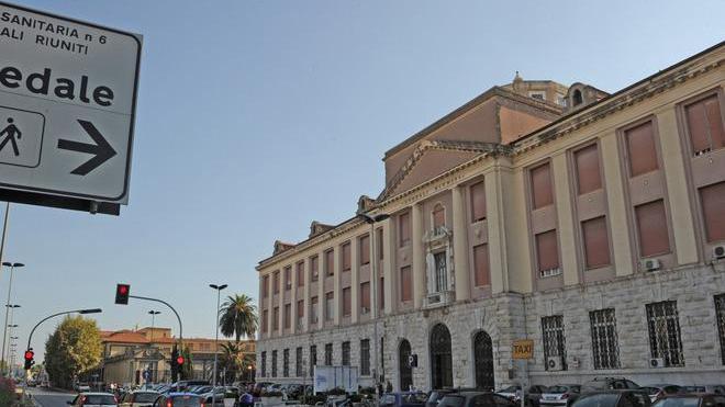 L’Asl ai dipendenti: «Basta sprechi di carta e stampanti»