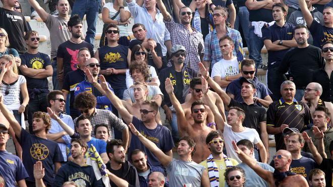 Cori anti-Morosini, si ribellano i tifosi del Verona