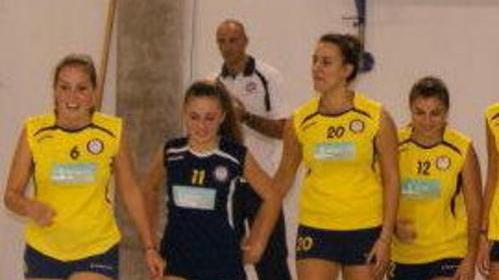 Pallavolo: le cussine partono bene