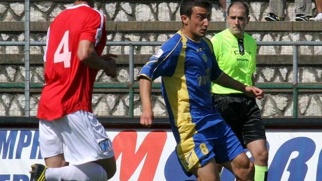 La Lucchese ingaggia il mediano Giovanni Conti