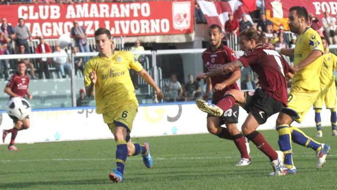 Stavolta s’infuria anche Spinelli 
