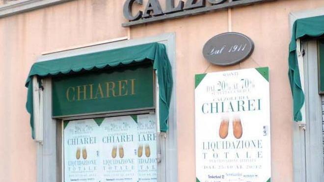 Via i vecchi negozi, strade desertificate