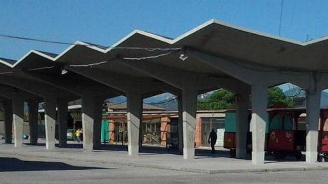 Una sala di lettura negli spazi del mercato