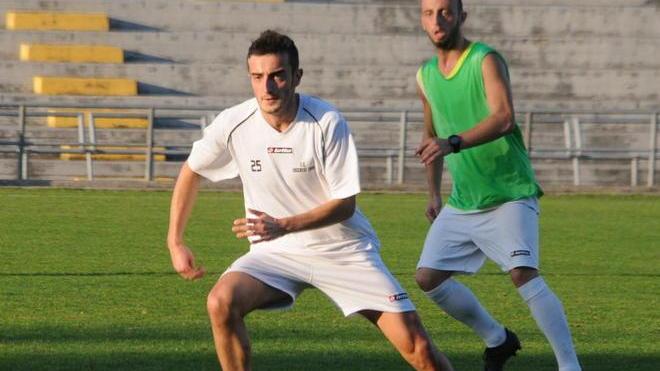 Lucchese, preso Conti mediano della Carrarese