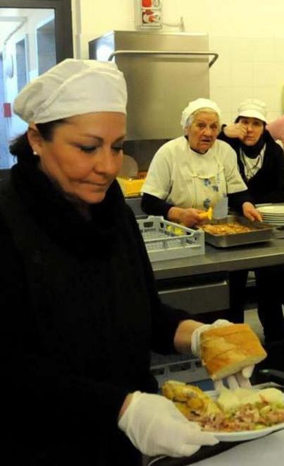 La crisi colpisce anche la mensa Caritas