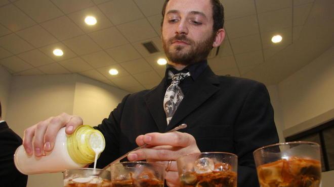 Apre un nuovo locale in piazza Mercurio. E per gli aspiranti barman ecco il corso
