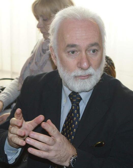«No al dissolvimento di chirurgia» 