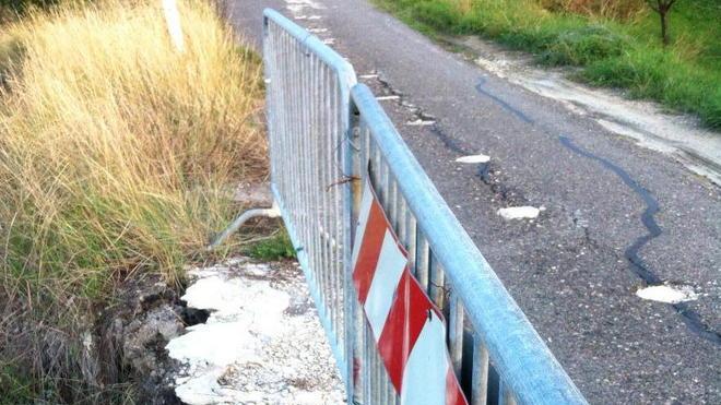 Strada di Doccia a rischio frana