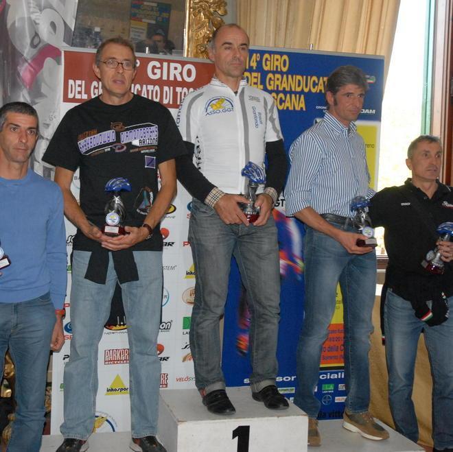 Il Granducato premia i suoi grandi alfieri a colpi di pedale 