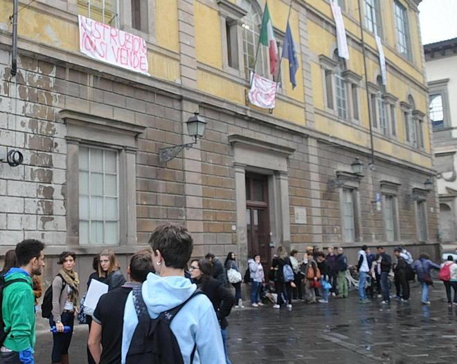 Gli studenti occupano artistico e istituto d’arte 