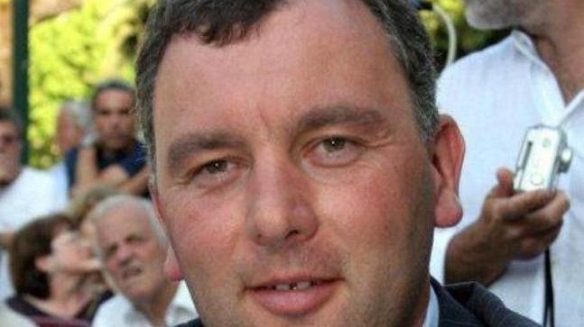Lite sull’affidamento di campi e palazzetto alle società sportive