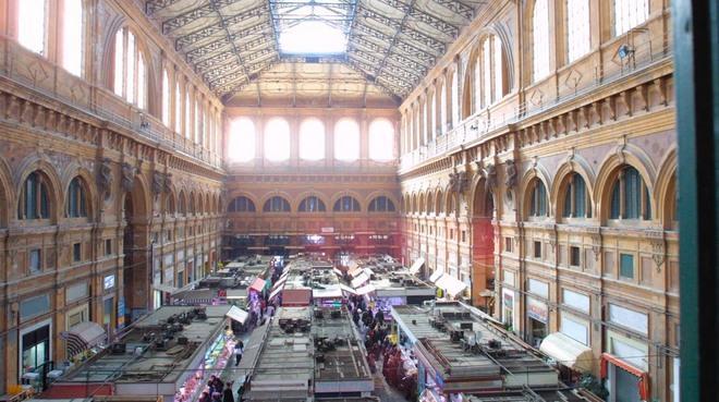 Mercato Centrale tutto da scoprire con tour e spettacoli 