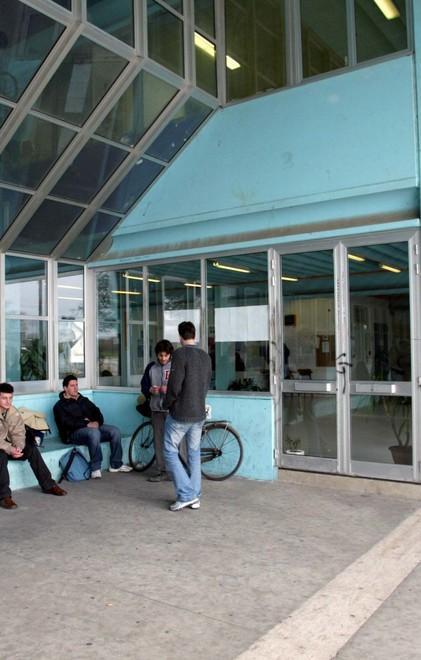 Addio gite e attività extra: la guerra dei prof 