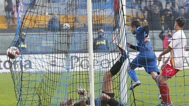 Pisa in rimonta, travolto il Catanzaro