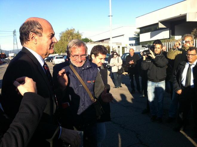 In centocinquanta ad aspettare Bersani alla fabbrica Bardazzi 