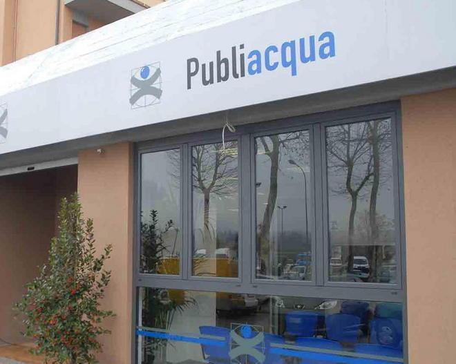 Mezza città con l’acqua a singhiozzo Publiacqua: «Siccità e una serie di guasti» 
