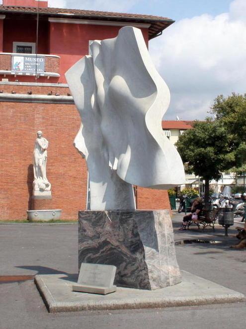 «L’opera di Pomodoro? In piazza» 