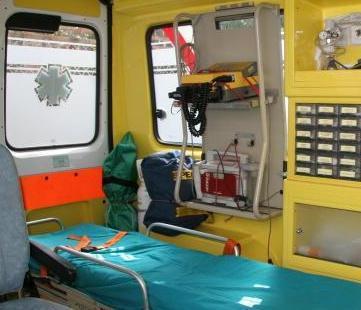 Partorisce nell’ambulanza diretta al Lotti
