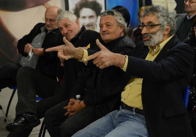 I precari incalzano i sindacati «Non sussidi, in fabbrica 12 mesi»