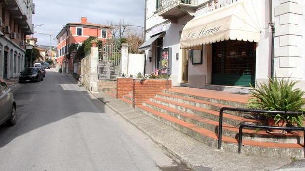 Stop al transito delle auto in via Cenami