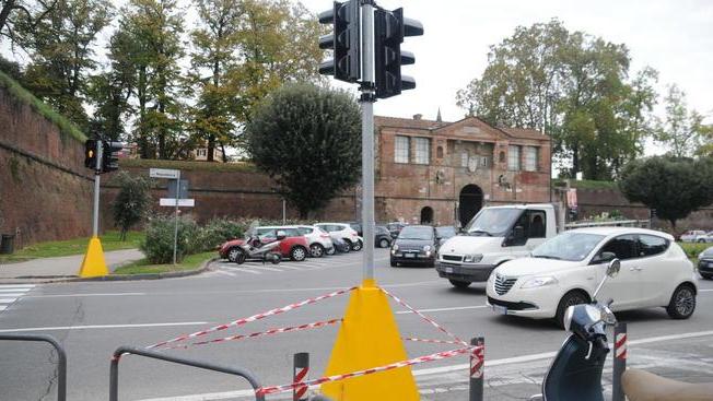 Semafori sui viali e navette speciali Il meteo dà pioggia
