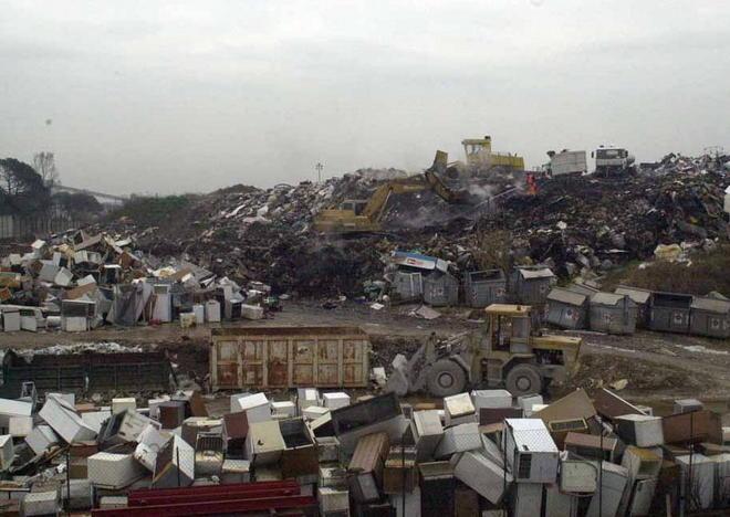 Psicosi rifiuti in città: nasce l’ecocentro ed è subito allarme 