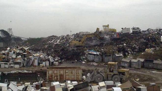 Psicosi rifiuti in città: nasce l’ecocentro ed è subito allarme