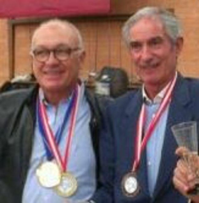 Giulio Paroli, 60 anni, dà un colpo di sciabola al trono mondiale