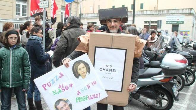 «Laurea e due master ma sono precaria da 12 anni»