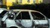 È accusato di pedofilia, gli incendiano l’auto