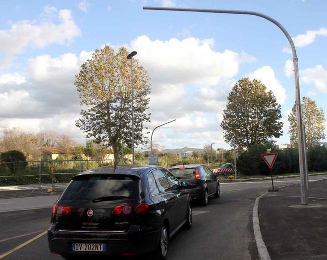 Arrivano due nuovi semafori sul viale Boccaccio 