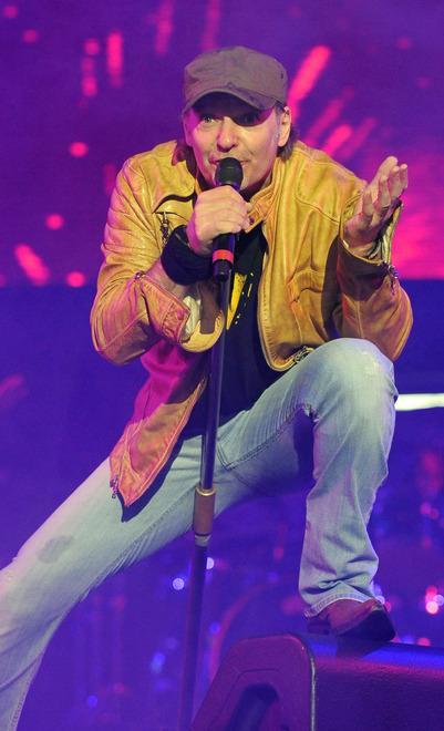 Vasco Rossi ritorna con un doppio cd e il dvd “Live Kom 011”