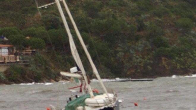 Odissea sul traghetto, un’ora solo per l’attracco