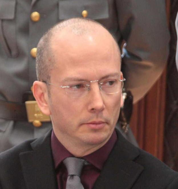 «Tenta di ricattare il re del Sassicaia» Maresciallo a processo 